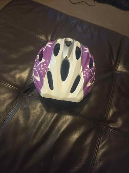 Photo of free Purple and white girls' lightweight helmet (Round Green LU2) #3