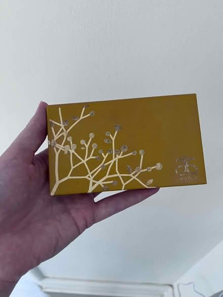 Photo of free Eyeshadow palette (Leatherhead KT22) #2