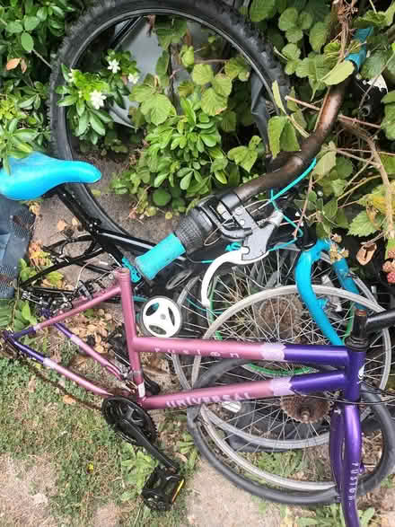Photo of free 2 x bike frames with parts (Bedmond WD5) #1