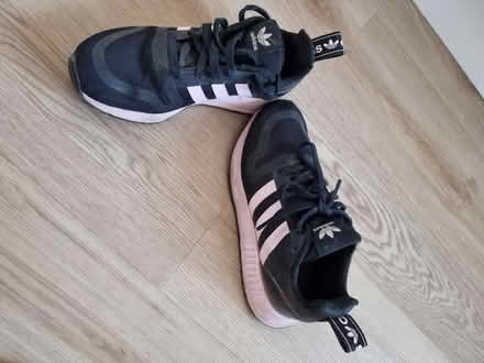 Photo of free Girls Adidas trainers, size 3 (Croydon, CR0) #1