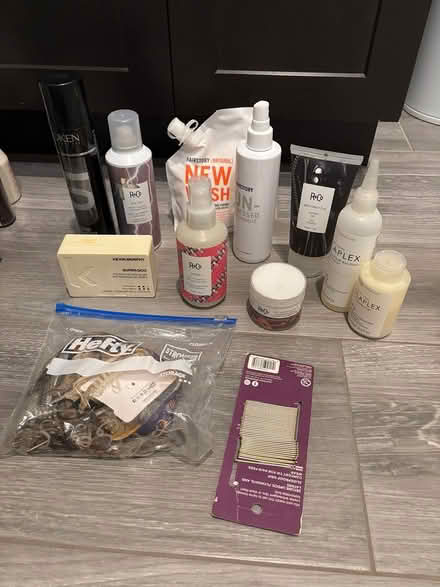 Photo of free Bathroom Clean Out (Andersonville) #1