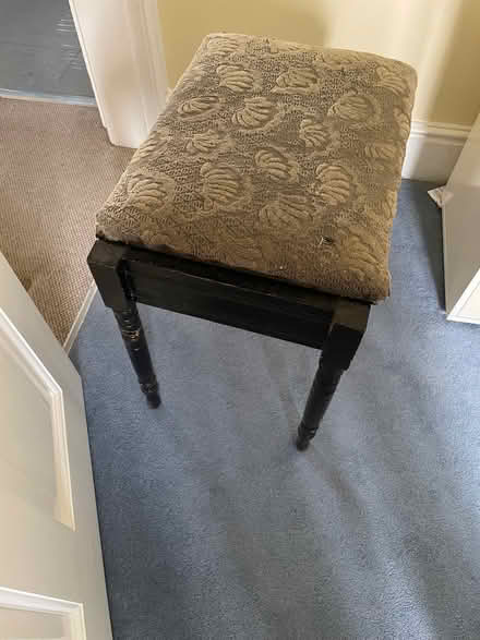 Photo of free Piano stool (Ellastone DE6) #1