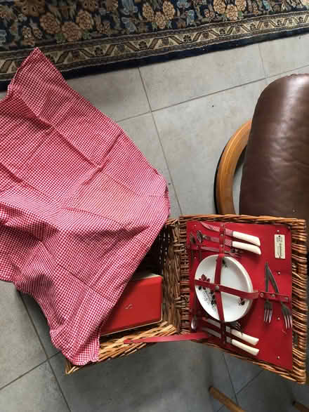 Photo of free Picnic set (Florence Park OX4) #3