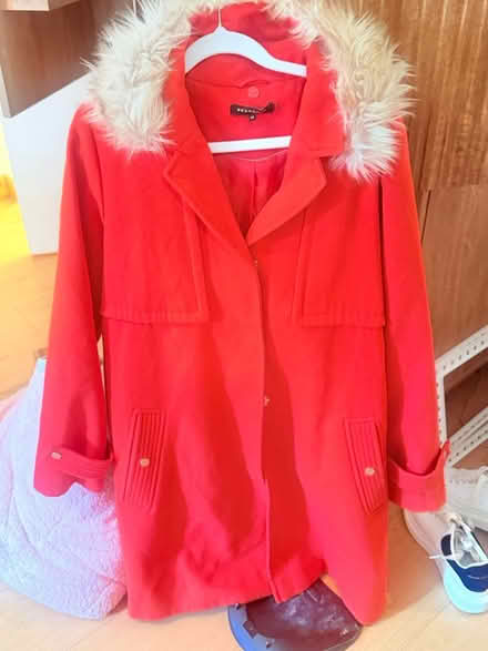 Photo of free Women’s coats (SE1) #1