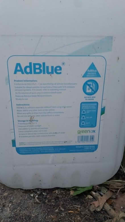 Photo of free 5 plastic jerry cans 25 litres (Dallow LU1) #4