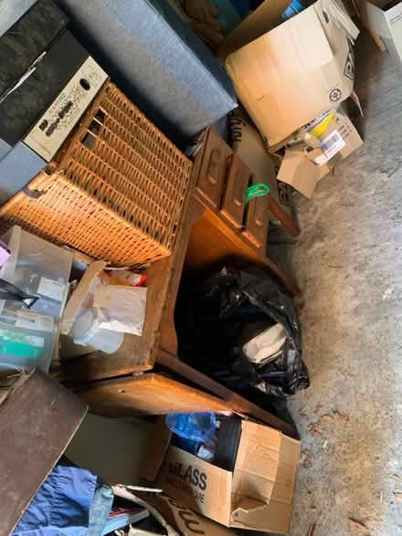Photo of free Old skl teacher style desk (Crouch End N8) #1