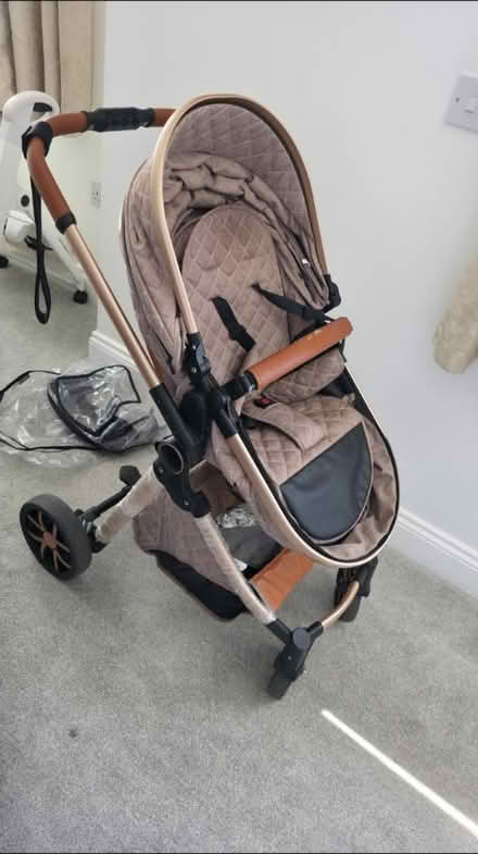 Photo of free Pram (Brooklands Drive LU7) #1