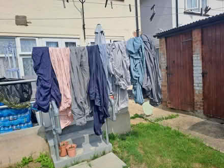 Photo of free Kingsize 25cm deep fitted sheets (HAO near Wembley health centre) #2