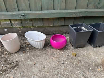 Photo of free Flower pots (Highfields Caldecote) #1