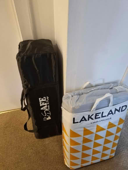 Photo of free Travel cot and mattress (West End/Haymarket EH11) #1