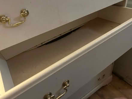 Photo of free 5-Drawers White unit with Gold handles (Greengates BD10) #2
