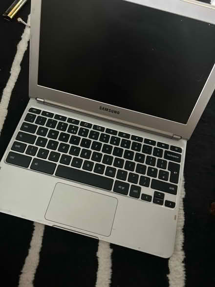 Photo of Charger for XЕ303C12 Chromebook (SE15 peckham) #2