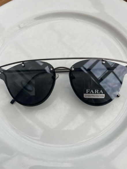 Photo of free Women’s sun glasses (RH17 6TQ) #1