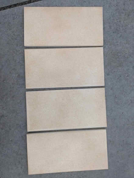 Photo of free Wall tiles (Markyate AL3) #1