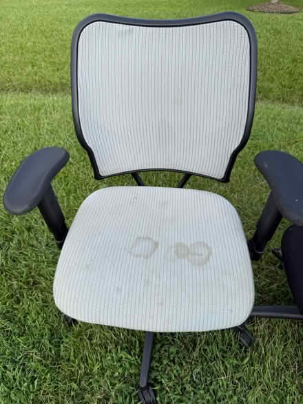 Photo of free Desk chair curb pickup (Archer Lodge) #1