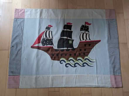 Photo of free Small children's rug (Highbury and Islington - N7) #1