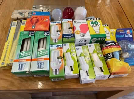 Photo of free Assorted bulbs (Oadby LE2) #1