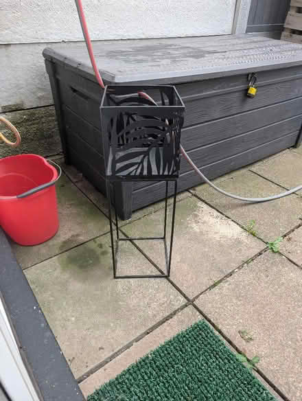Photo of free Indoor plant stand (Barton-in-Fabis CP NG11) #2