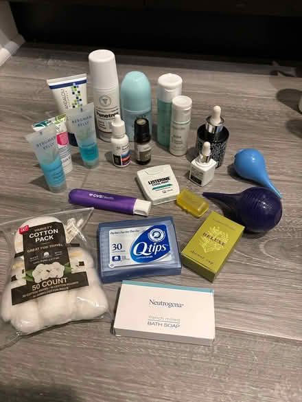 Photo of free Bathroom Clean Out (Andersonville) #2