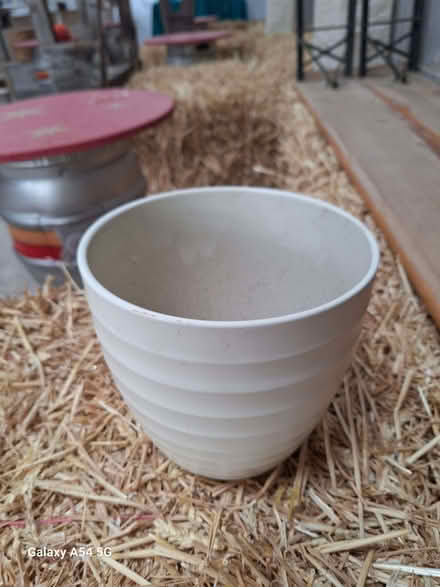 Photo of free Plant pot (Hyde GL6) #1