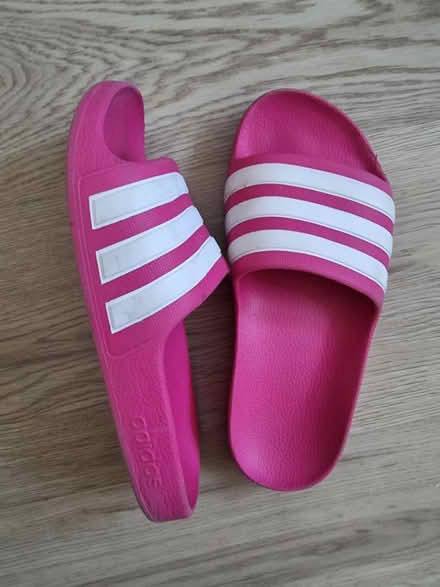Photo of free Girls Adidas sliders, size 2 (Croydon, CR0) #1