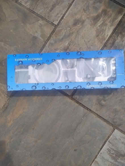 Photo of free Bathroom accessories (Amersham Common HP7) #1