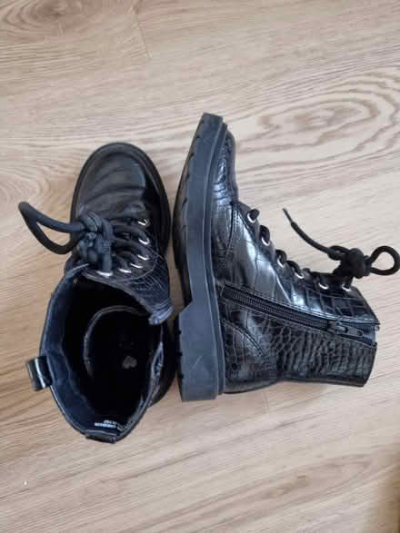 Photo of free Girls boots size 1/33 (Croydon, CR0) #1