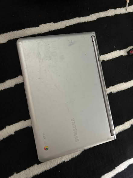 Photo of Charger for XЕ303C12 Chromebook (SE15 peckham) #1