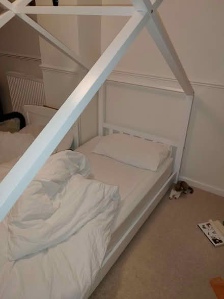 Photo of free Single bed and mattress (Sheffield S14 1FL) #1