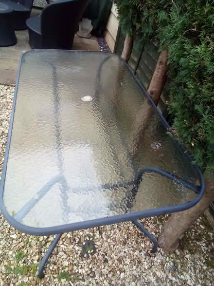 Photo of free Garden table (Headington Quarry OX3) #2