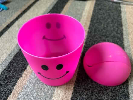 Photo of free Small pink bin (Jennetts park RG12) #2