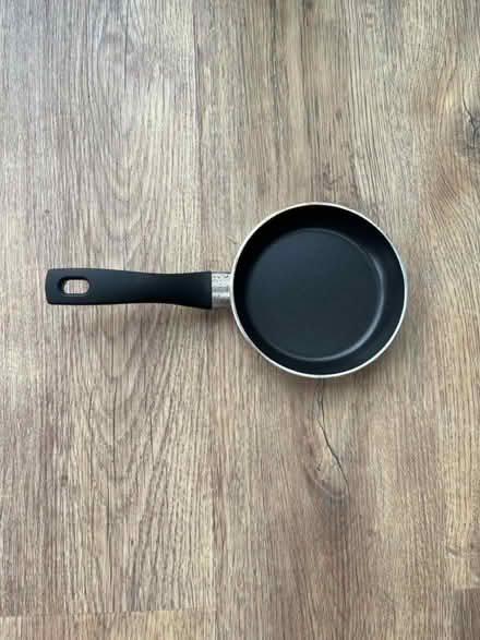 Photo of free Small frying pan (Tooting SW17) #1