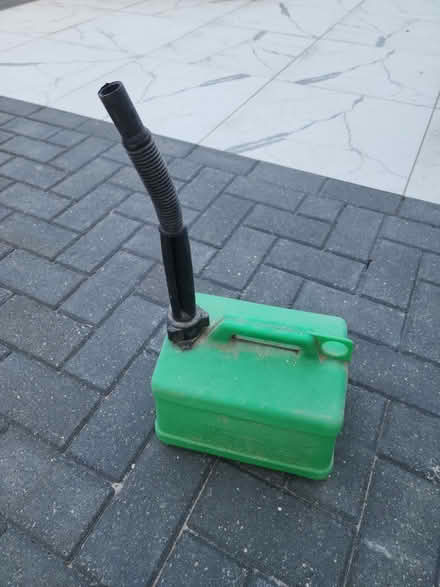 Photo of free Petrol can (Hounslow TW5) #1