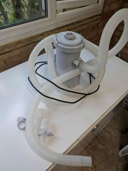 Photo of free Pool filter pump + bits (Castlepoint BH8) #1