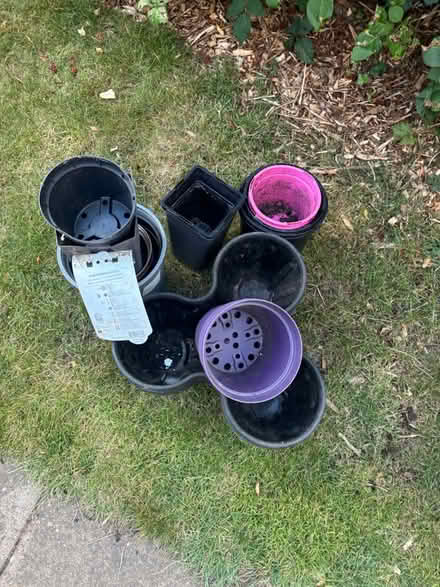 Photo of free Plant pots (B68) #1