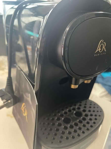 Photo of free Nespresso coffee machine (Bow E3) #1