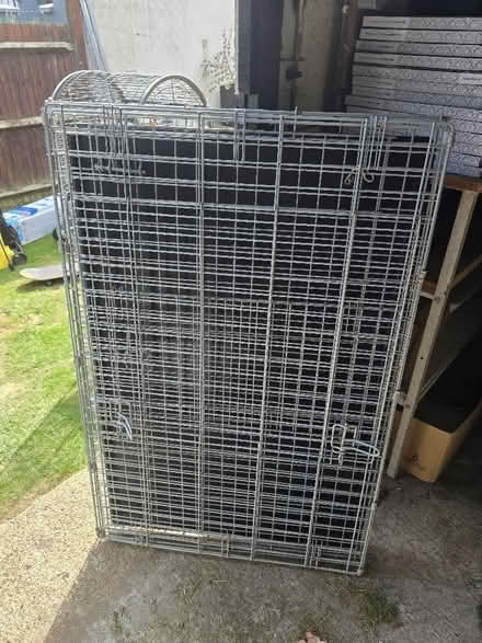 Photo of free Dog crate (Southfields SW18) #1