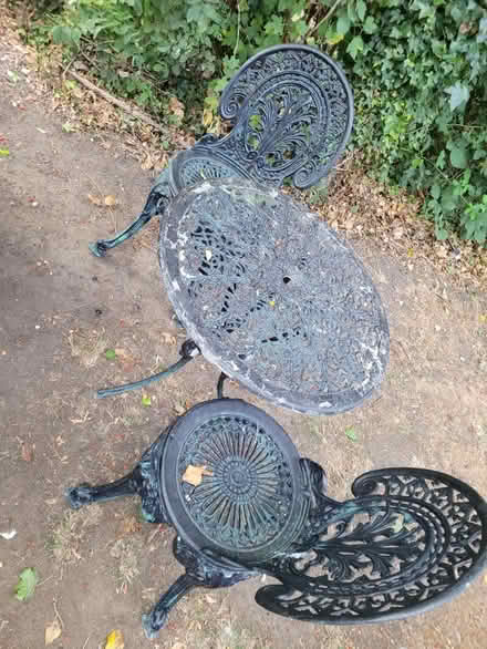 Photo of free Table and chairs (Woburn) #2