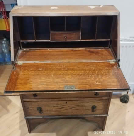 Photo of free Bureau solid wood (Albany park DA14) #2