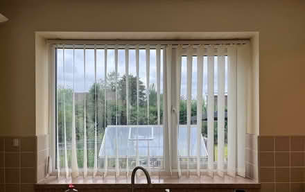 Photo of free Vertical blind (CH2 Newton) #1