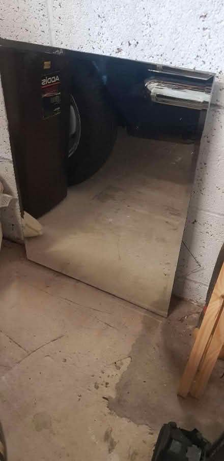 Photo of free Small mirror (Penrith CA11) #1