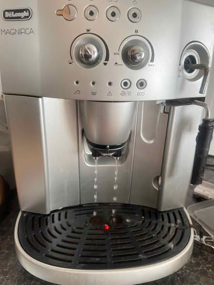 Photo of free Delonghi magnifica works perfect (Croydon) #1