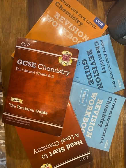 Photo of free GCSE Chemistry Work Books (Queens Park W10) #1
