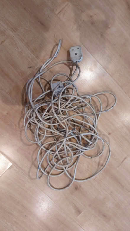 Photo of free Long extension lead (Bramley LS13) #1