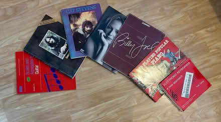 Photo of free Books for guitar/piano (Shankill) #1