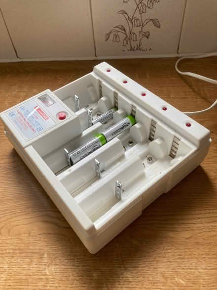 Photo of free Uniross Battery Charger (Greenbank CW8) #1