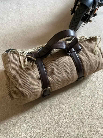 Photo of free Waterproof picnic blanket (Barnes) #1