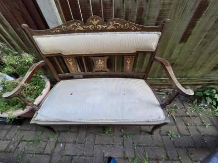 Photo of free Vintage bench (Flitwick) #1