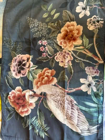 Photo of free King-sized M&S Duvet Cover with 2 standard pillows (Hillcliffe WA4) #1