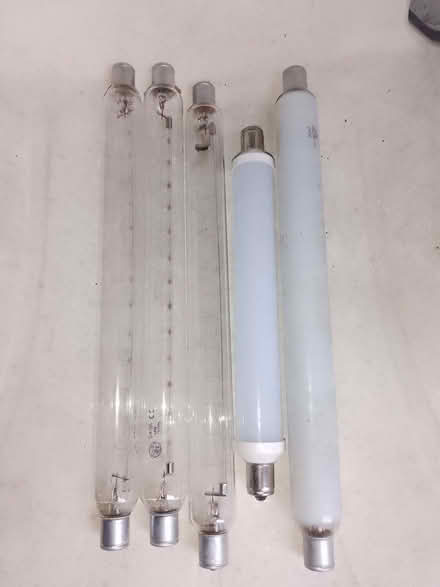 Photo of free 'Picture light' tubes (Bucknell SY7) #1